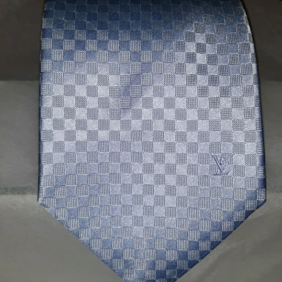 ⛔SOLD⛔💯 AUTHENTIC LOUIS VUITTON NECKTIE - Picture 5 of 6